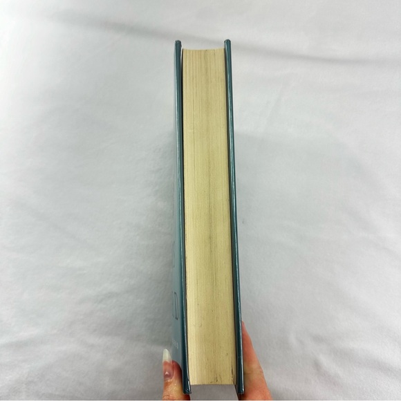 Glass Sword Hardcover Book Red Queen Fantasy Fiction Mystery Science Adult - Picture 4 of 10